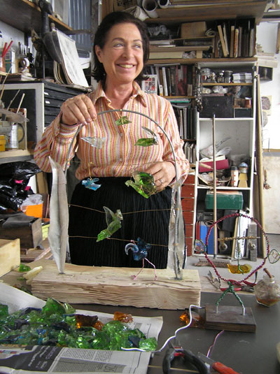 Creación de una jaula de aves, alambre y vidrio